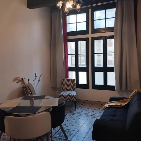Maison De Face Aux Halles 아파트 *